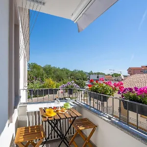 https://the-next-flat.in-sardinia.net